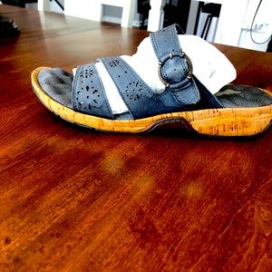 Soft Walk slip on sandal. Size 7 1/2
